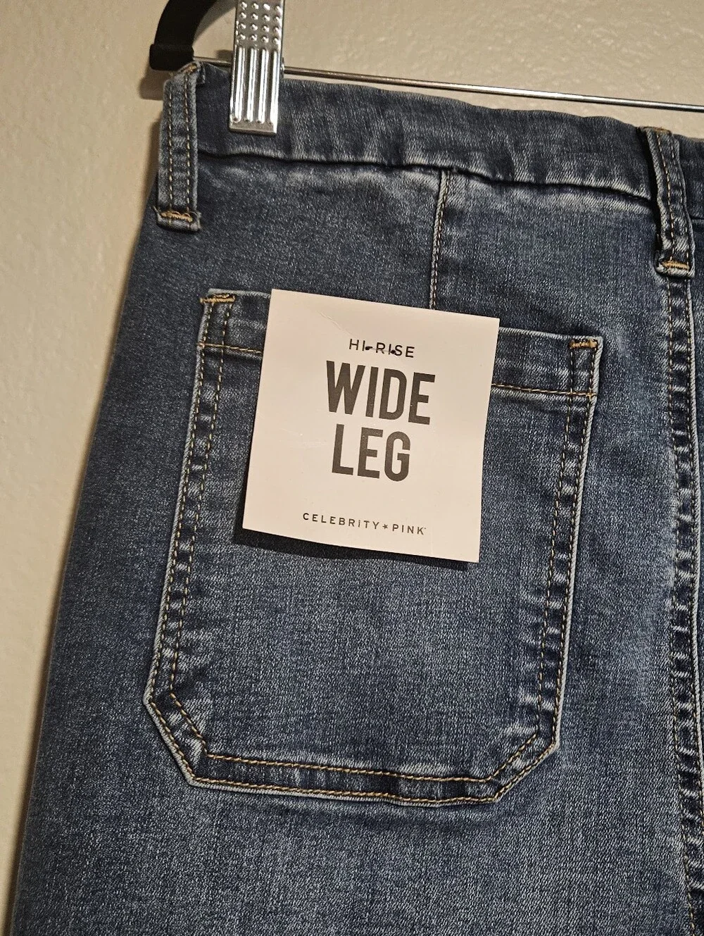 Celebrity Pink Juniors High Wide-Leg Patch Pocket Dark Wash Jeans Size 11/30 NWT - Picture 7 of 16